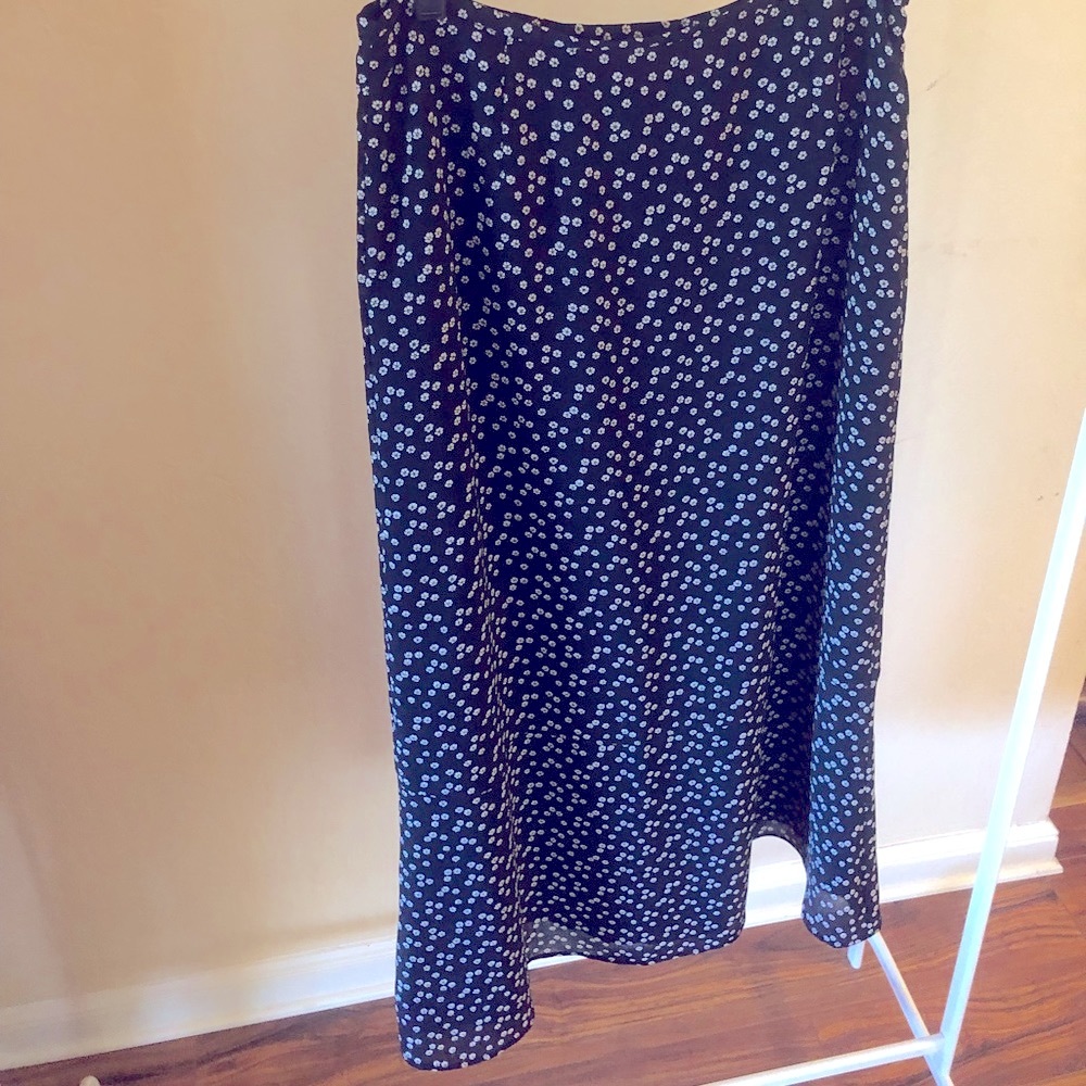 Liz Claiborne Floral Midi Skirt